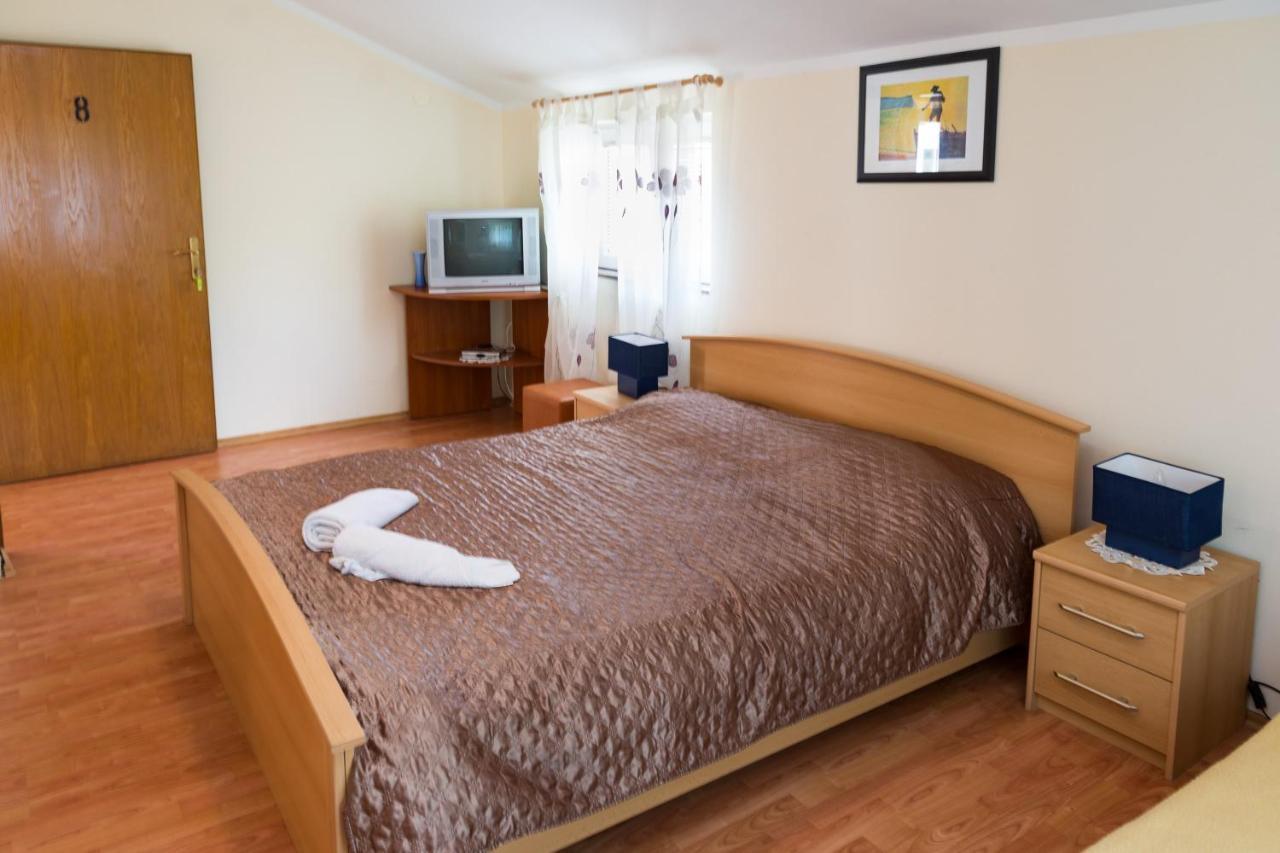 Bed And Breakfast Taverna Miskovic Паг Екстер'єр фото